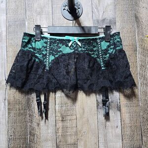 Carrie Amber Black and Green Lace Garter Belt NWT S/M
